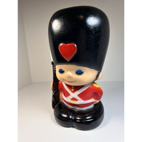 Vtg Blow Mold Queens British Royal Guard Coin Bank 8" Buckingham Palace - Picture 6 of 7